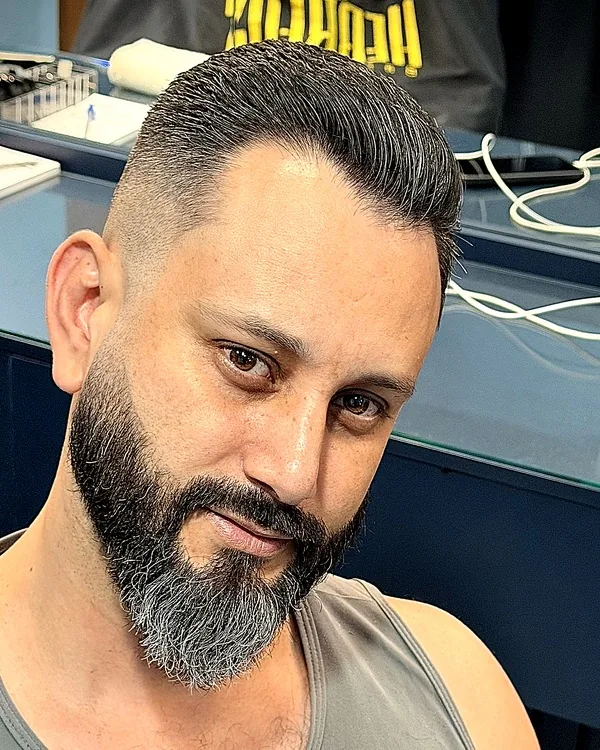 Degradê finalizado na Hebreus Barbershop — barbearia em Goiânia